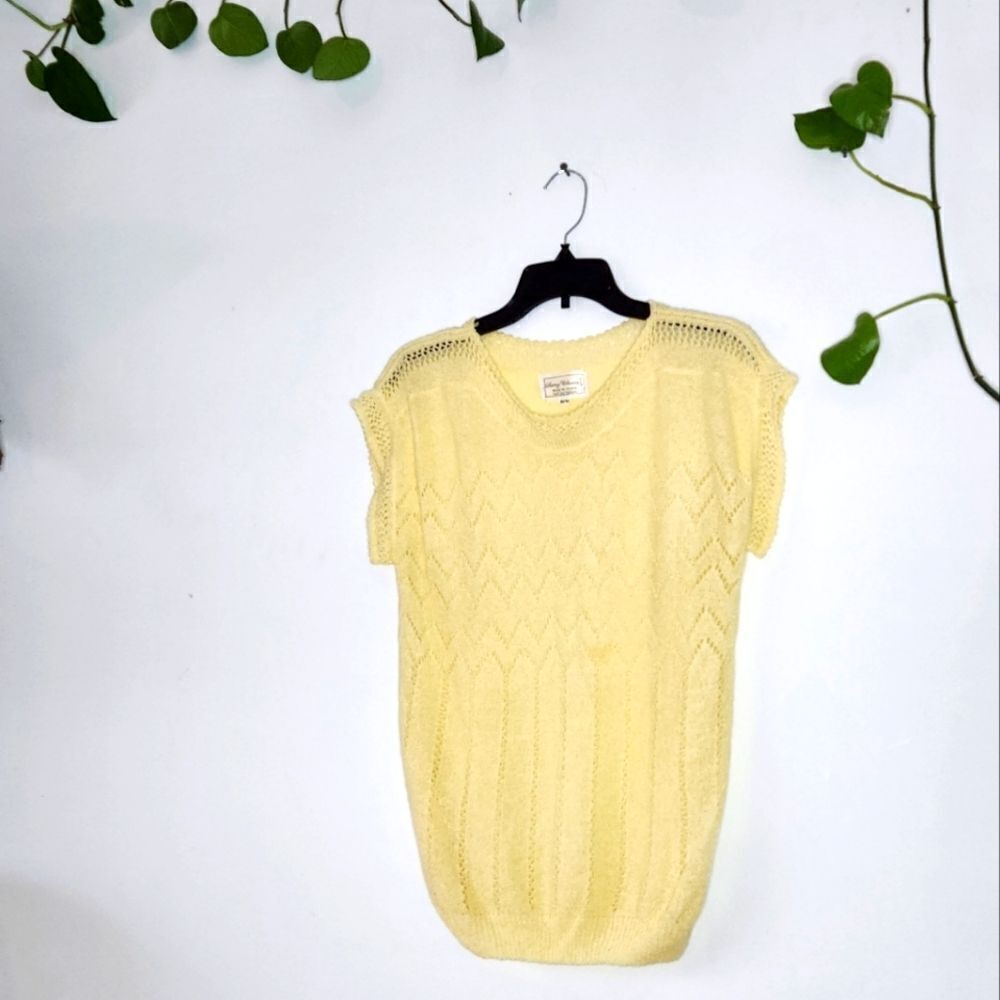 Cottagecore Yellow Soft Pastel Knit Handmade Crocet Cap Sleeve Sweater Shirt 70s